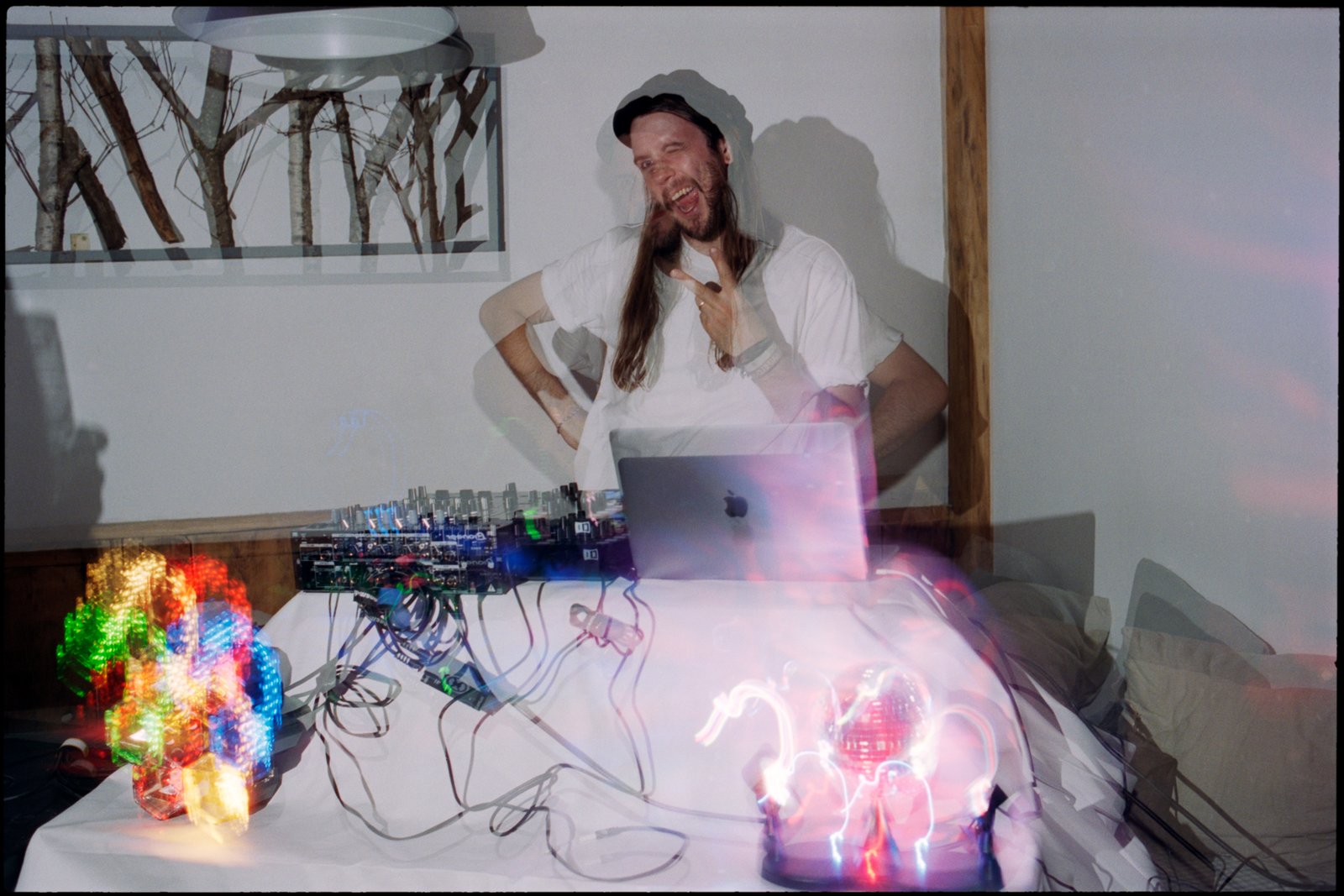 Der DJ am Pult